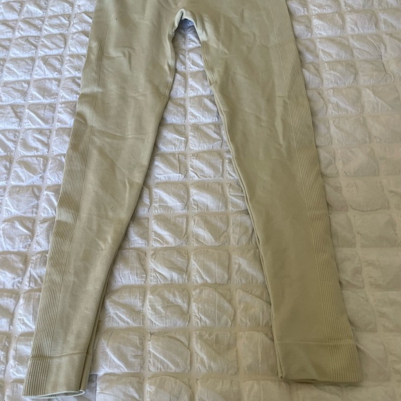 SET Active Cream Leggings High-Waisted Ankle-Length - Picture 2 of 8